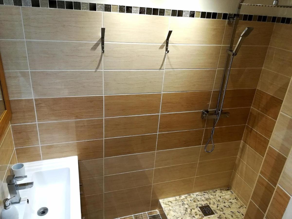 Modern Apart 70M2 - 2 Rooms - Parking อาวีญง ภายนอก รูปภาพ